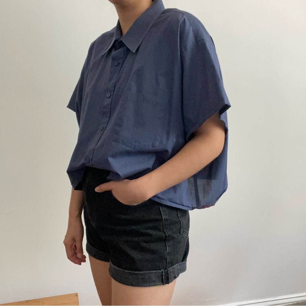 Vintage oversized crop shirt